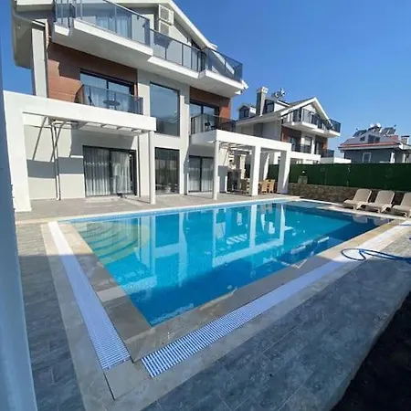 빌라 Fethiye'de Havuzlu 페티예